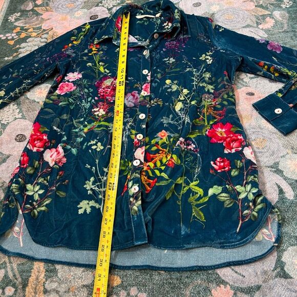 Soft Surroundings Velvet Floral Blouse Top Womens Medium Blue Button Down Shirt - Picture 15 of 15